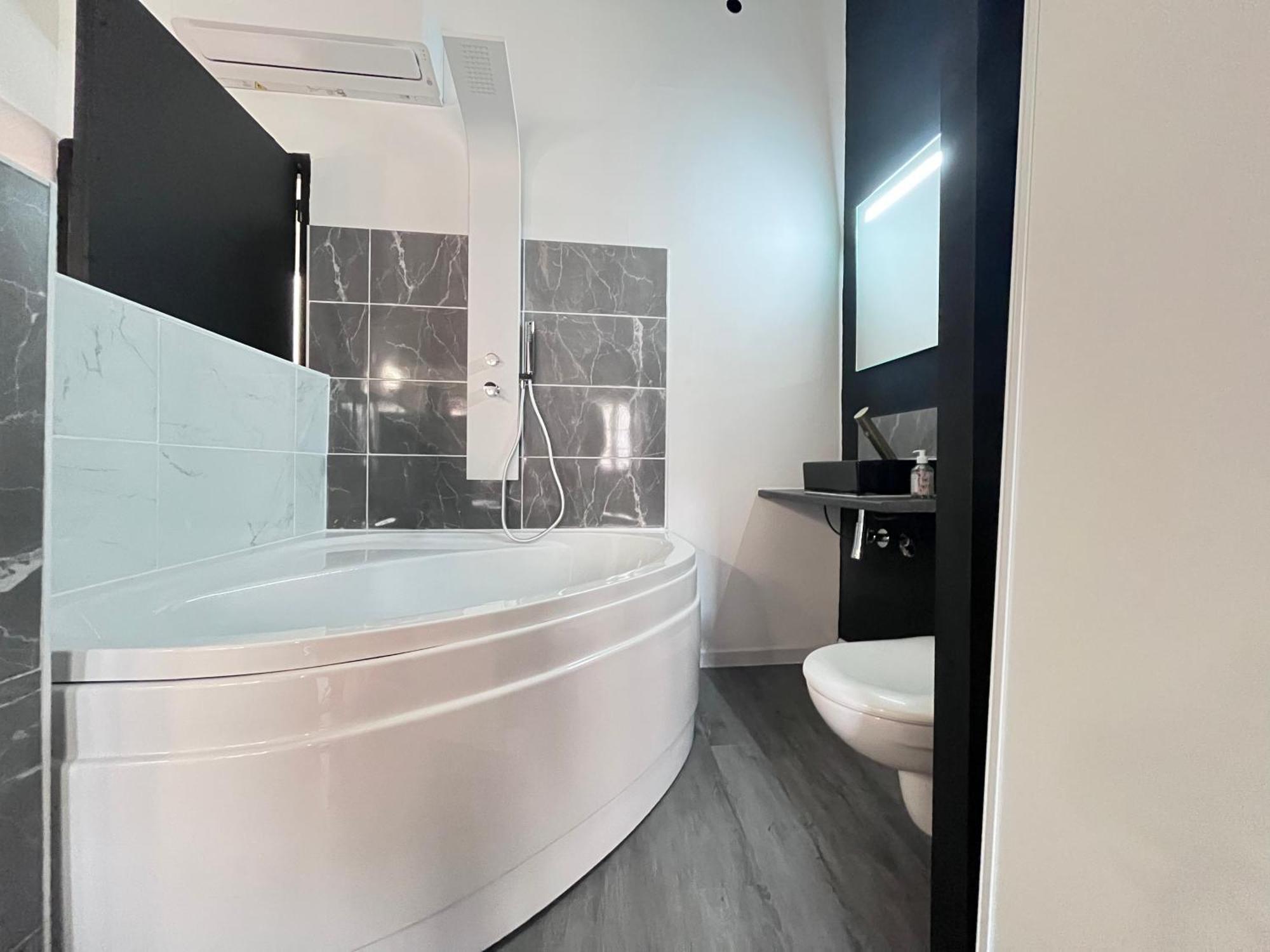 Jacuzzi Centre 6 Narbonne